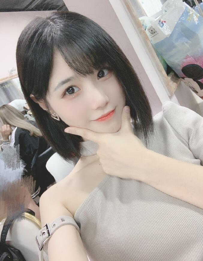 GNZ48卢静生活照写真，GNZ48卢静微博图片，卢静泳装尺度写真集