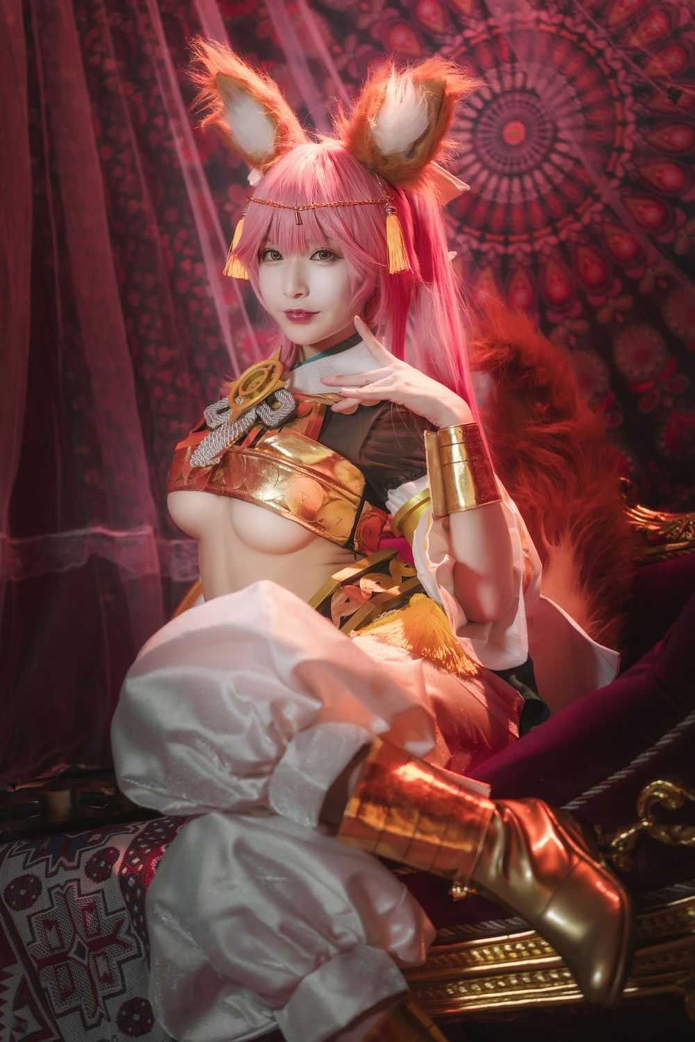 网络美女铁板烧鬼舞w微露小蛮腰COSPLAY九尾妖狐玉藻前