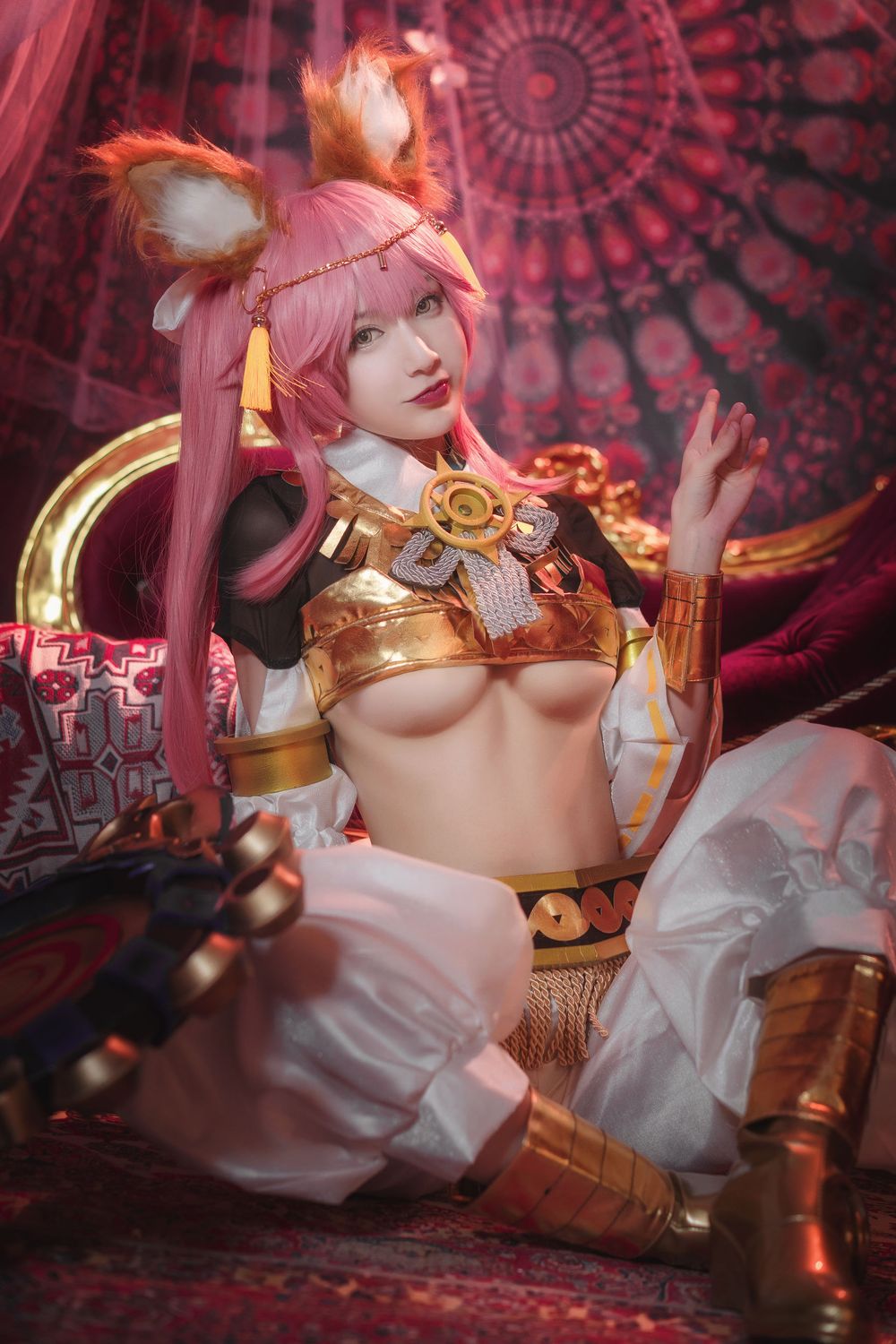 网络美女铁板烧鬼舞w微露小蛮腰COSPLAY九尾妖狐玉藻前