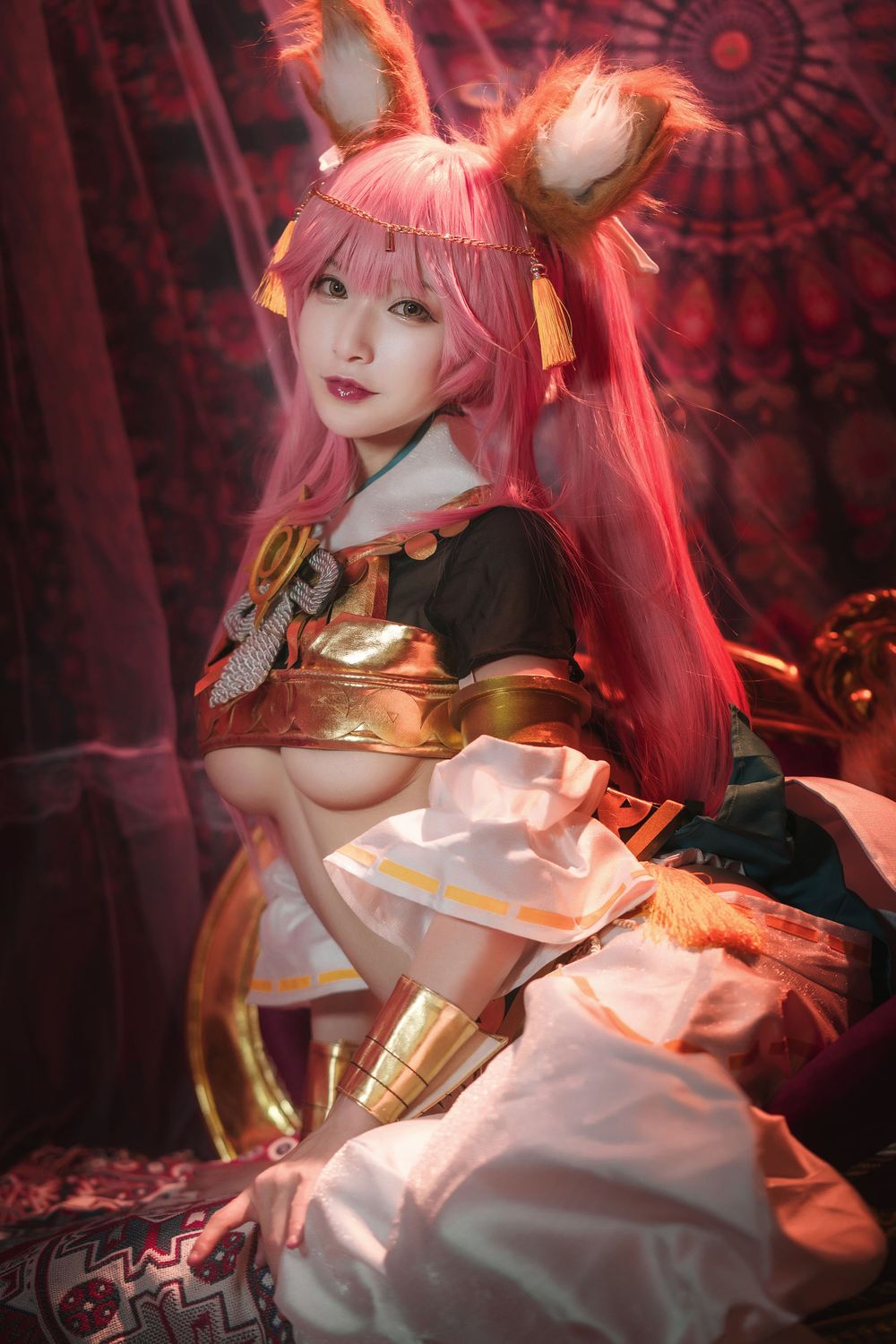 网络美女铁板烧鬼舞w微露小蛮腰COSPLAY九尾妖狐玉藻前