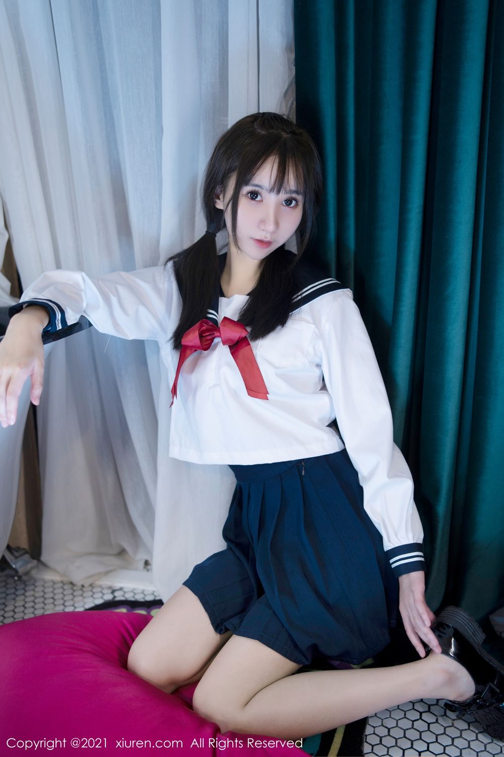 秀人网青春邻家女小果冻儿jelly死库水JK制服娇柔欲滴写真